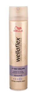 Wellaflex 2nd Day Volume 4 lak na vlasy 250ml